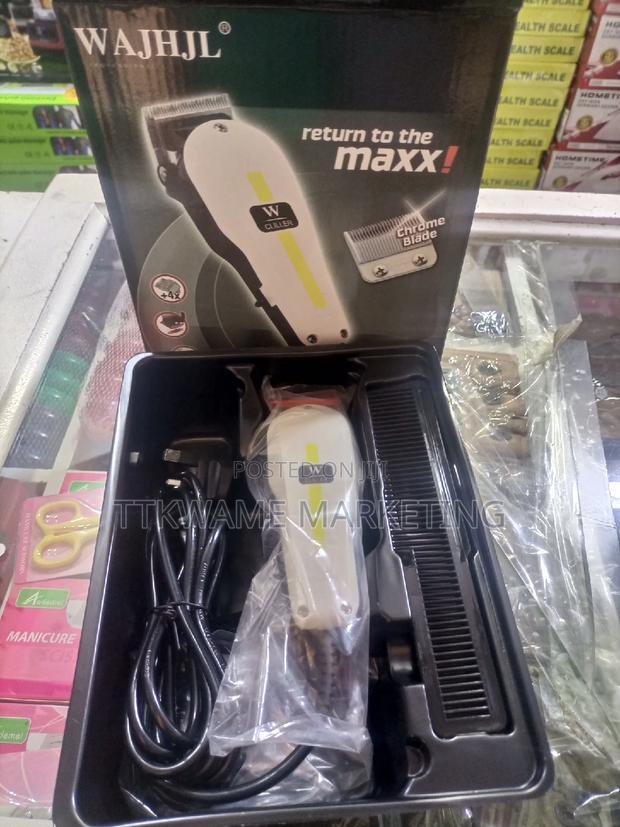 Clippers and Air Cutting Machine · Photo 4