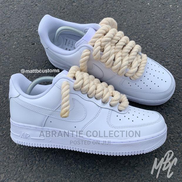 Nike Air Force 1 Thick Laces · Photo 4