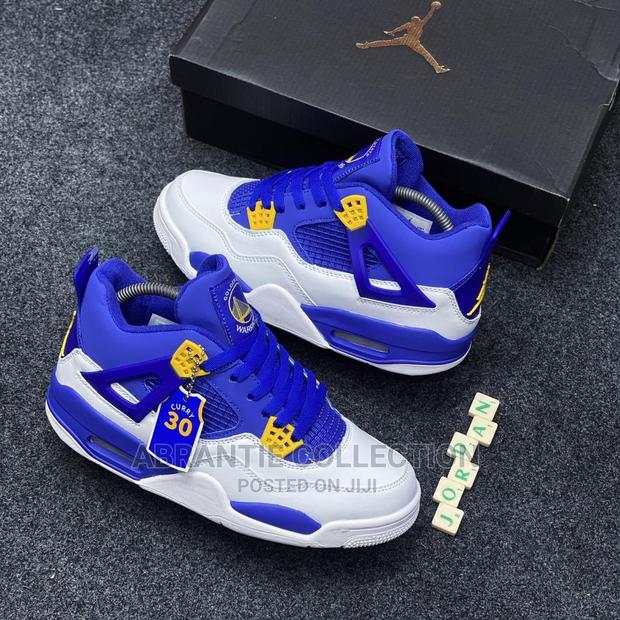 Air Jordan Retro 4 Curry · Photo 3