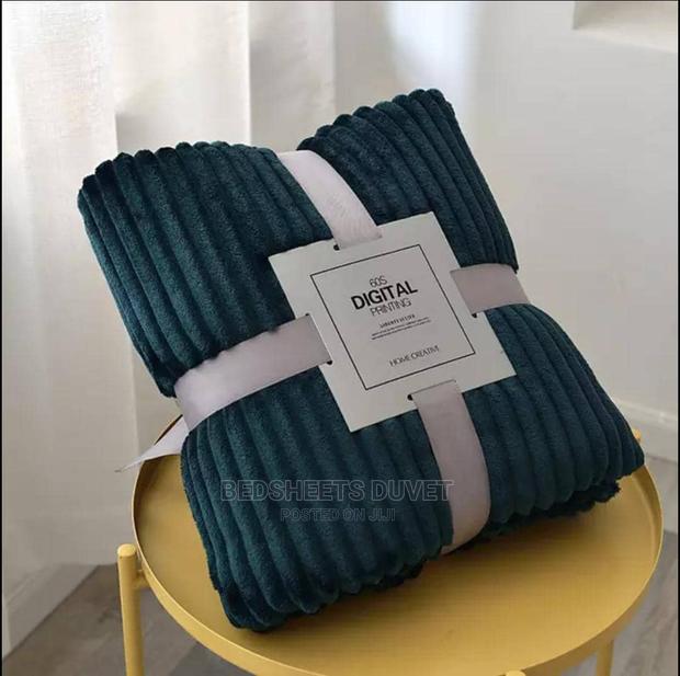 Soft Cozy Blanket · Photo 2