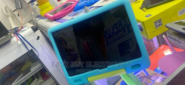 New Amazon Fire HD 10 Kids Edition 2021 32 GB Blue · Photo 3
