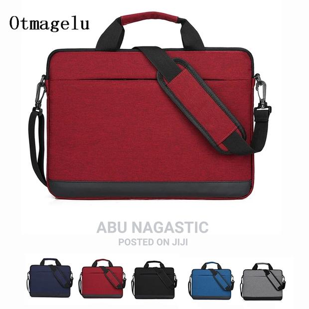 Waterproof Laptop Travel Bag 13-15 Inches · Photo 2