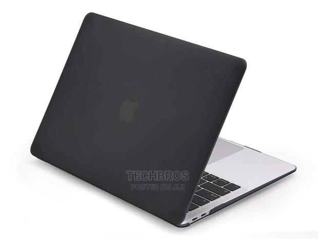 Macbook Air M2 Case (13.6 Inches) · Photo 3