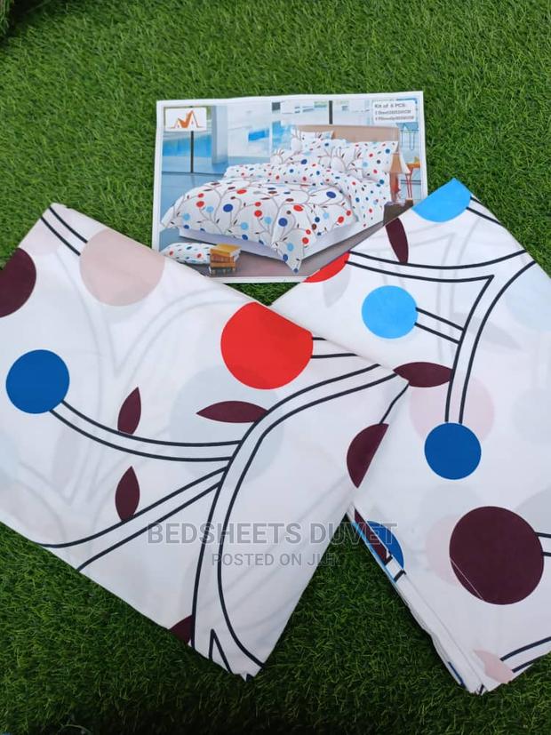 2 Bedsheets and Four Pillow Cases · Photo 2
