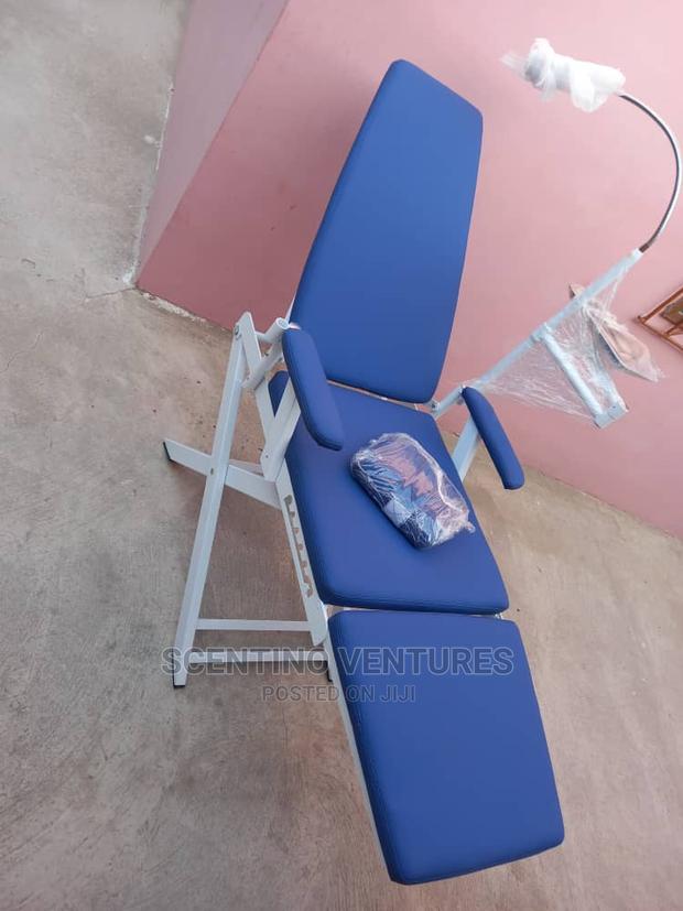 Portable Dental Chair · Photo 3