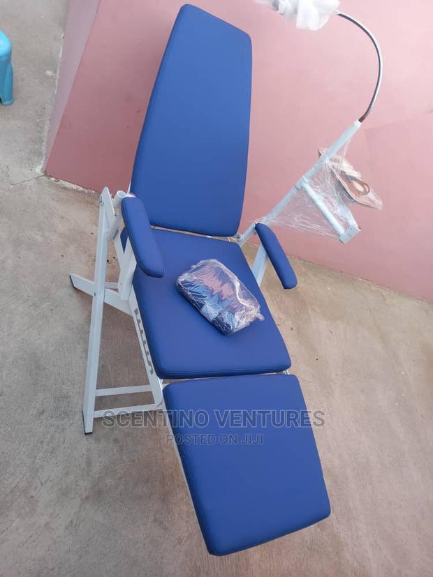 Portable Dental Chair · Photo 4