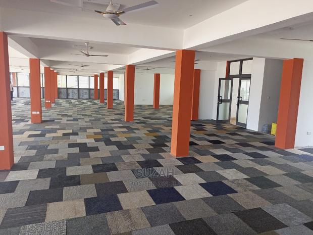 Woolen Carpet Tile · Photo 2
