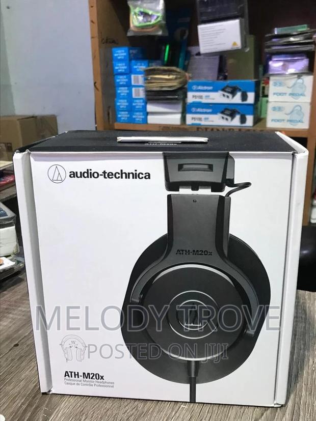 Audio-Technica Ath-M20x Studio Monitoring Headphones · Photo 3
