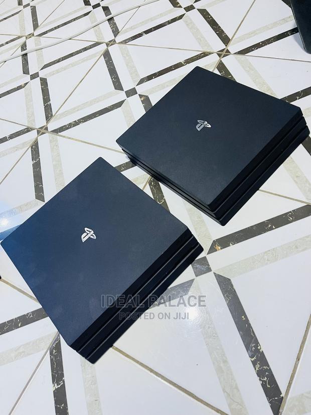 UK Used PS4 Pro · Photo 3