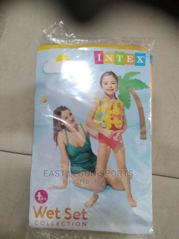 Intex Kids Swim Vest Float Life Vest Swimming Pool 3 - 7 Years photo 2