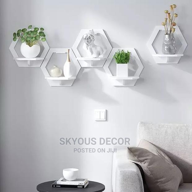 Wall Shelves · Photo 2