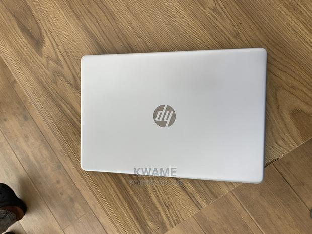 New Laptop HP Pavilion 15 8GB AMD Ryzen SSD 256GB · Photo 4