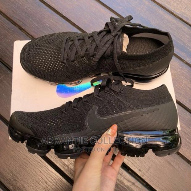 Nike Air Vapormax Flyknit · Photo 4