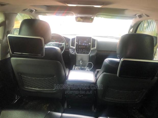 Car for Rent . Land-Cruiser for Rent in Ghana for Weddings · Photo 4