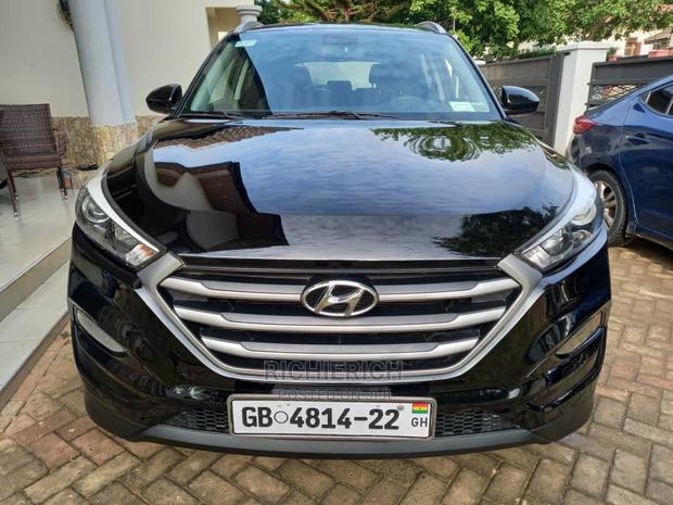 Hyundai Tucson Se 4wd Available for Rent photo 10
