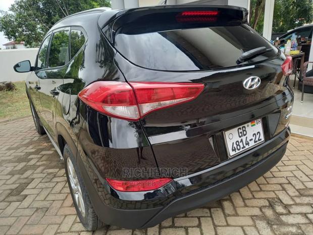 Hyundai Tucson Se 4wd Available for Rent