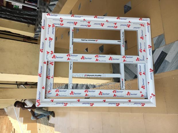 Sliding Windows · Photo 3