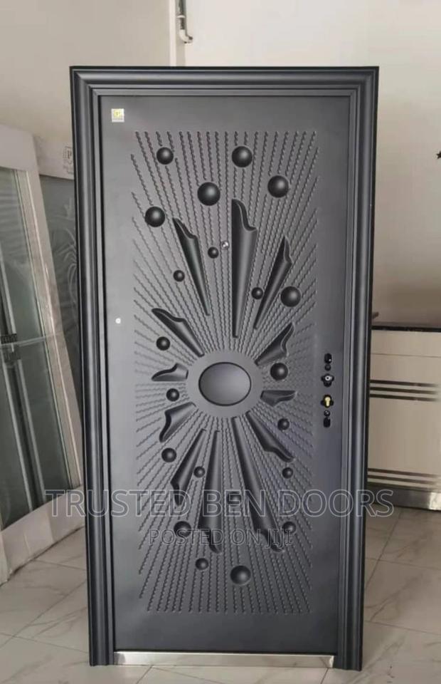 Paladin Door [Frames+Lock+Key] Single/One And Half · Photo 3