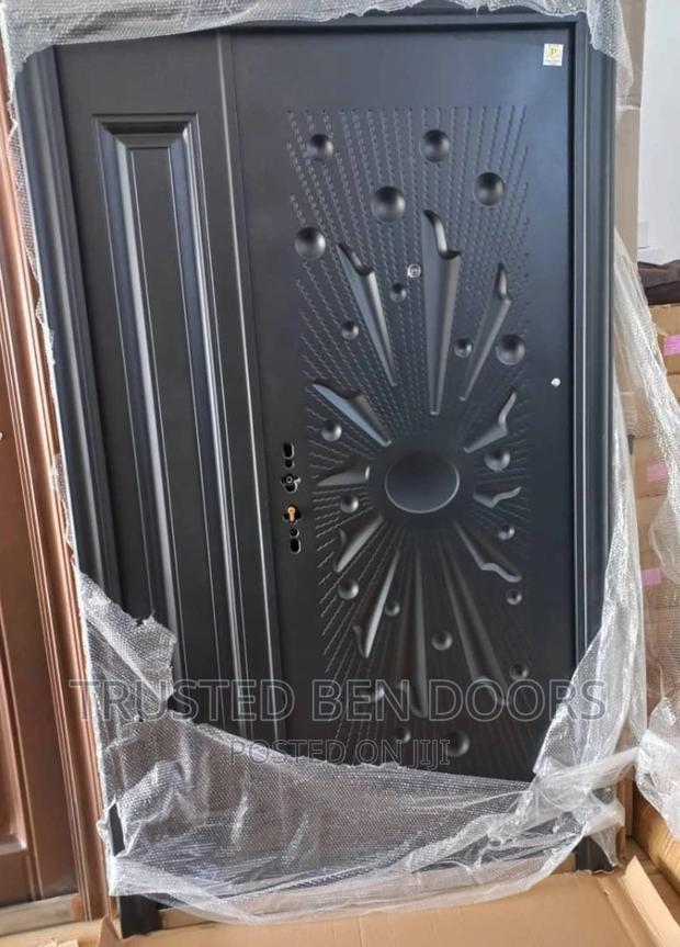 Paladin Door [Frames+Lock+Key] Single/One And Half · Photo 4
