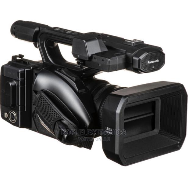 Panasonic AG-UX90 UHD Professional Camcorder · Photo 3