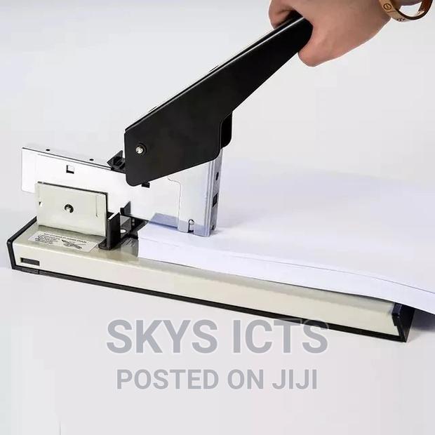 Heavy Duty Stapler(240 Pages)