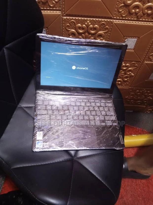 New Laptop Lenovo Chromebook C630 4GB Intel Celeron SSD 160GB · Photo 2