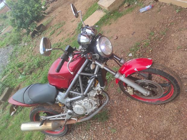 Honda VT 2010 Red · Photo 1
