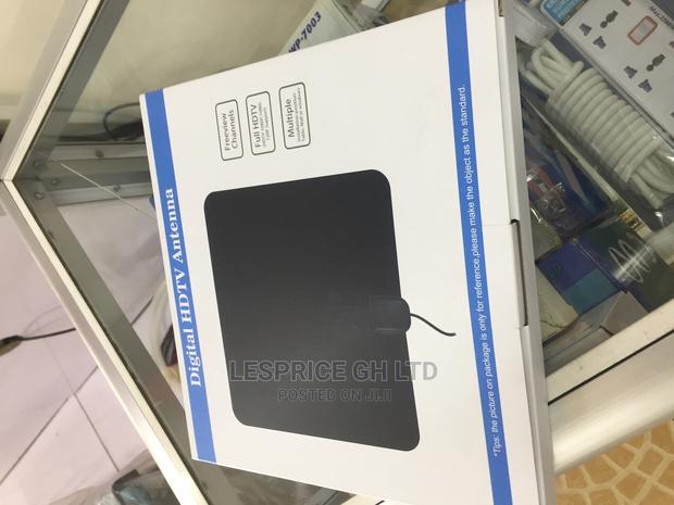 Indoor Outdoor HDTV Antenna · Photo 2