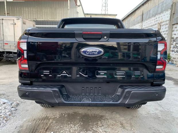 New Ford Ranger 2022 Black photo 2