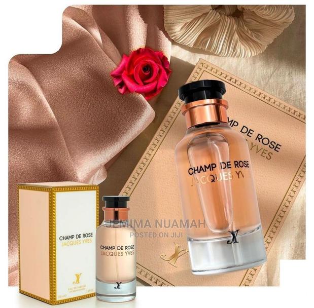 Champ De Rose Perfume · Photo 3