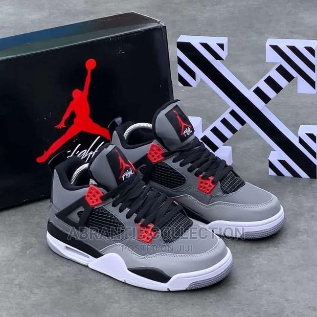 Air Jordan Retro 4 Infrared · Photo 4