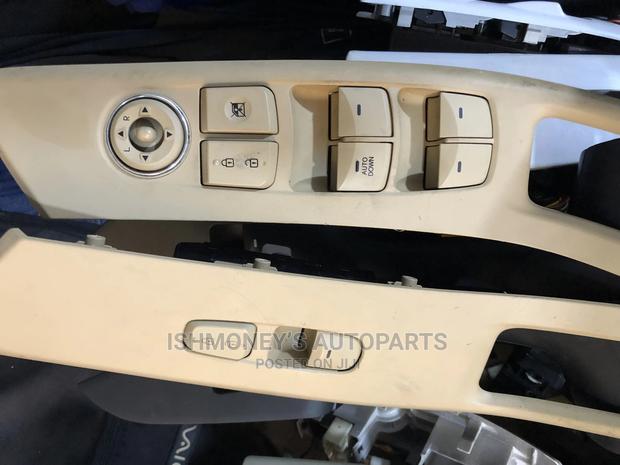 Toyota Vits/ Yaris 2012 Switch Covers and Switches photo 7
