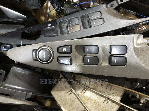 Toyota Vits/ Yaris 2012 Switch Covers and Switches photo 8
