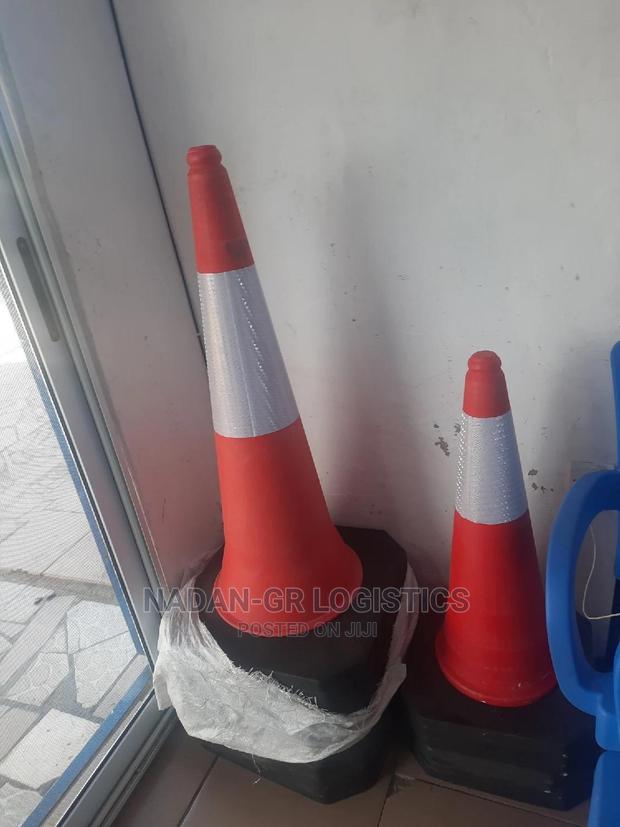 Safety Cones ( Large) · Photo 4