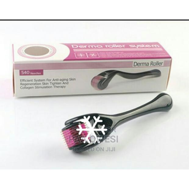 Derma Roller {1.5mm} · Photo 2