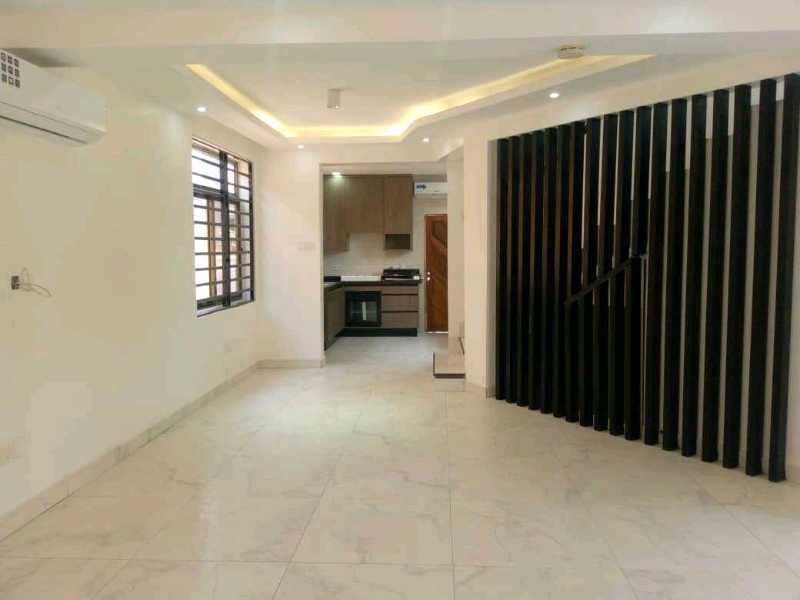 2 Bdrm Apartment Unfurnished in cantoment walk wak road for rent