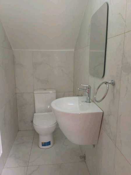 2 Bdrm Apartment Unfurnished in cantoment walk wak road for rent