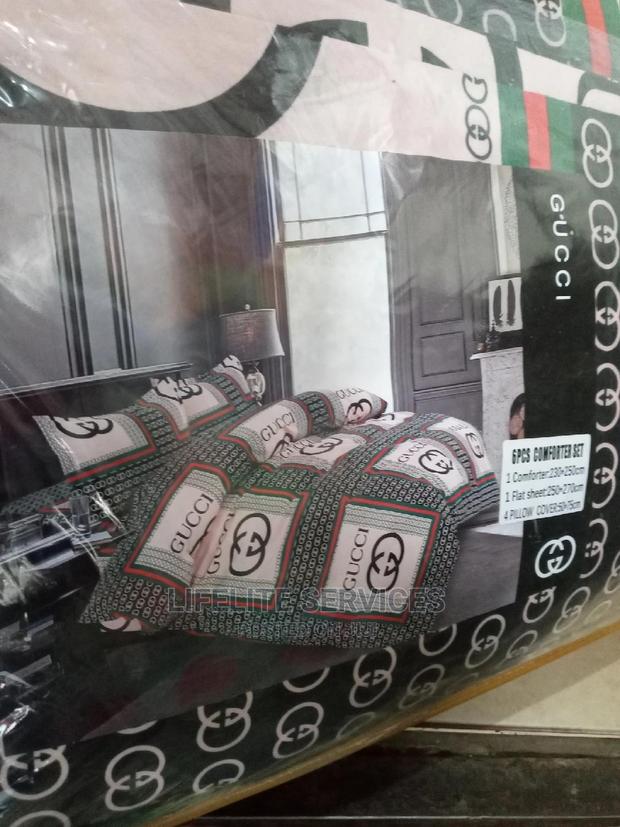 Designer Duvet Cover Set · Photo 3