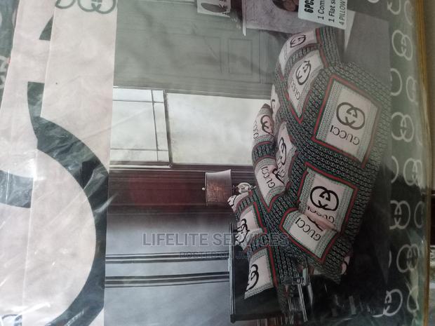 Designer Duvet Cover Set · Photo 4
