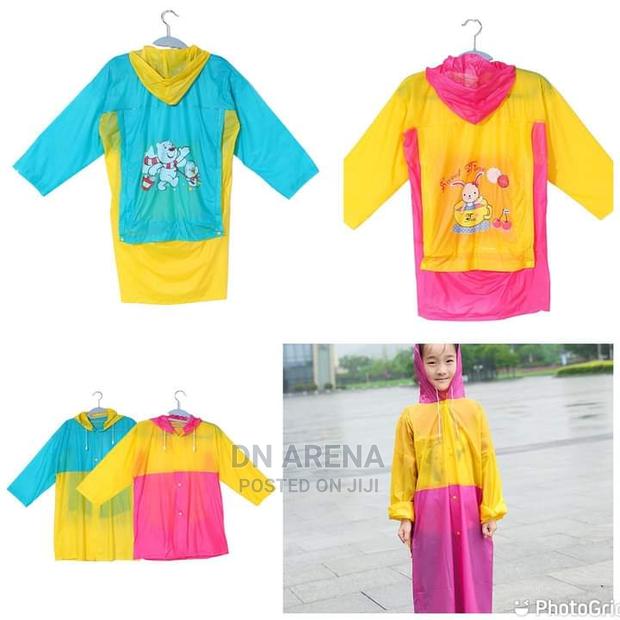 Kids Rain Coat · Photo 4