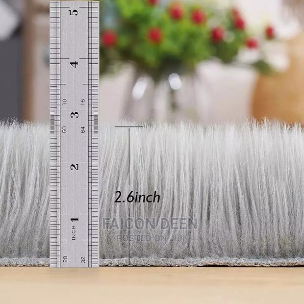Fluffy Heavy Fur Carpet Rug(In Diff Colors)**Size:180x120cm · Photo 2