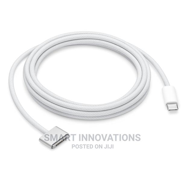 USB-C to Magsafe 3 Cable (2m) · Photo 3