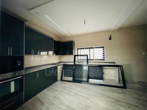 3bdrm House in Adjiriganor for Sale · Photo 4