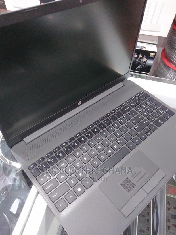 New Laptop HP 250 G8 4GB Intel Core i3 SSD 128GB photo 5