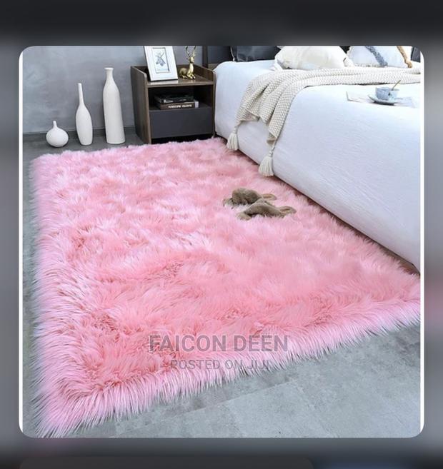 Fluffy Fur Carpet(Ultrasoft Fur*(Size180x120cm)In Diff Color · Photo 1