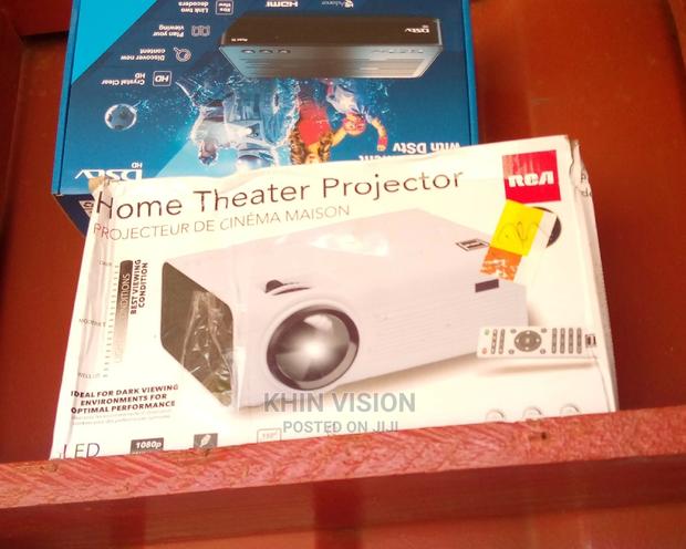 Projector With a Speaker , Microphone and Video photo 2
