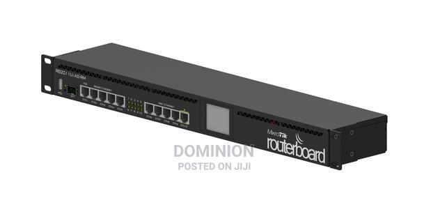 Mikrotik Rb2011uias-Rm Gigabit Ethernet Router · Photo 4