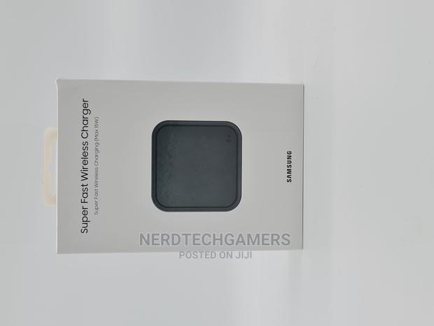 SAMSUNG 15W Wireless Charger Single · Photo 3