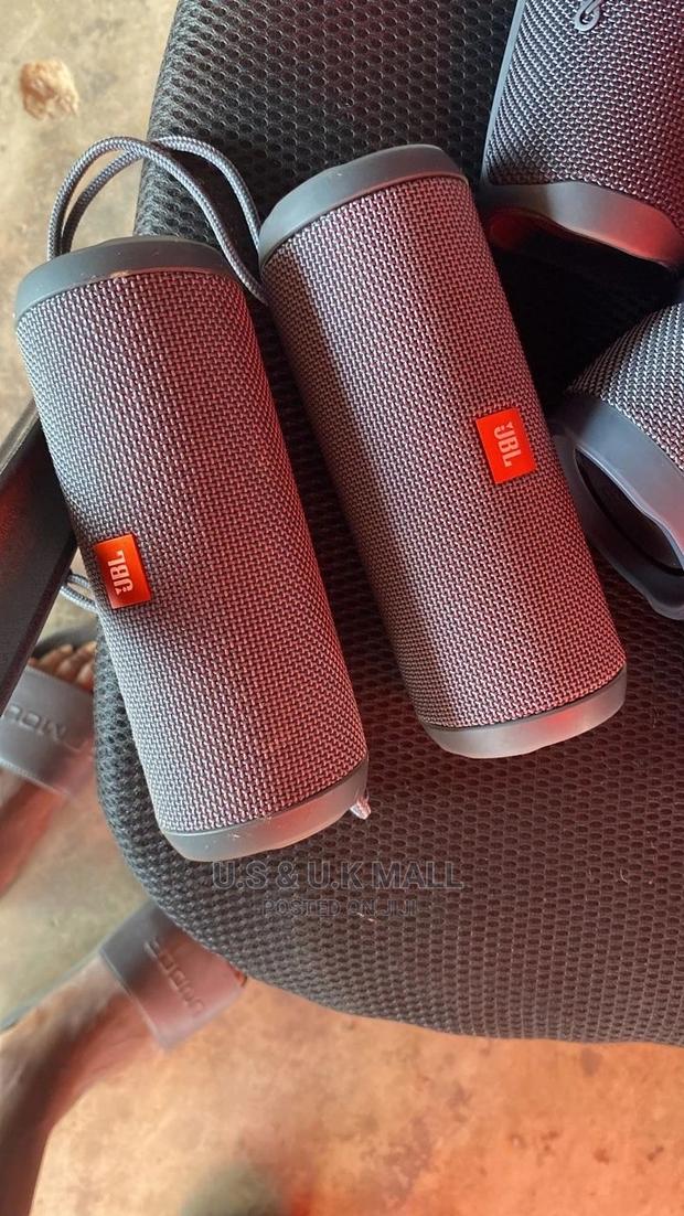 Preowned JBL Flip Essential 2 Bluetooth Speaker In Stock photo 4