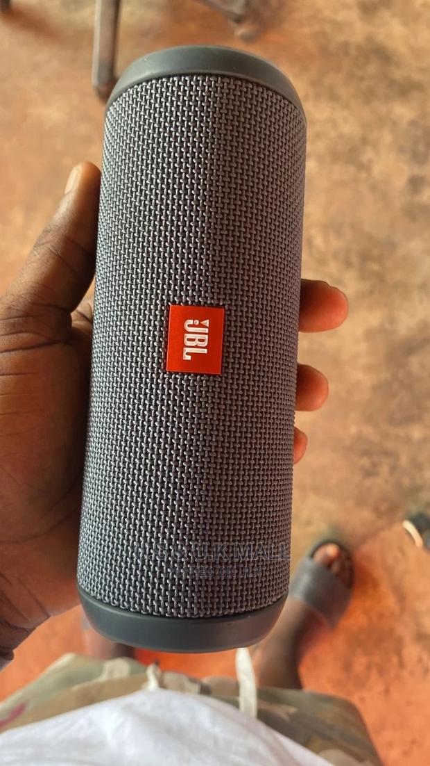Preowned JBL Flip Essential 2 Bluetooth Speaker In Stock photo 13